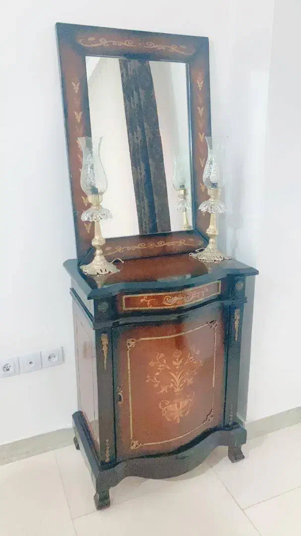 میز کنسول درحد نو|بوفه، ویترین، کنسول|پردیس, فاز ۸|دیوار