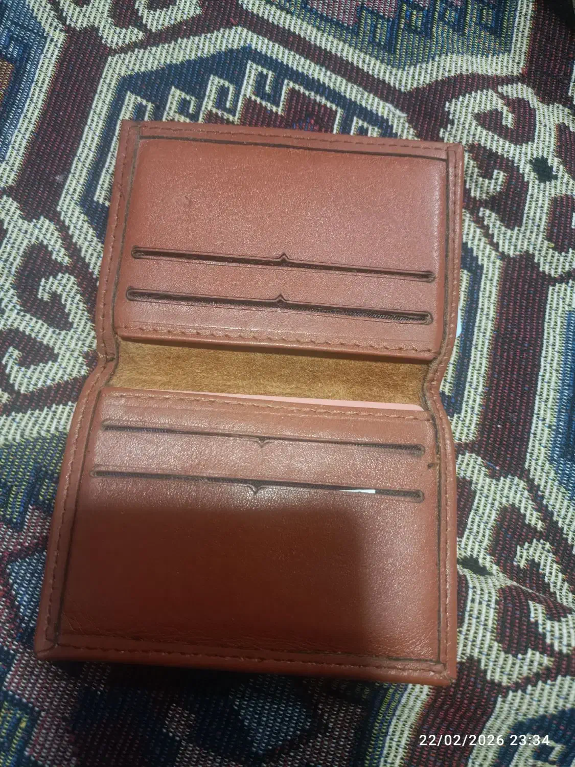 گمشده|اشیا|سیرجان, |دیوار