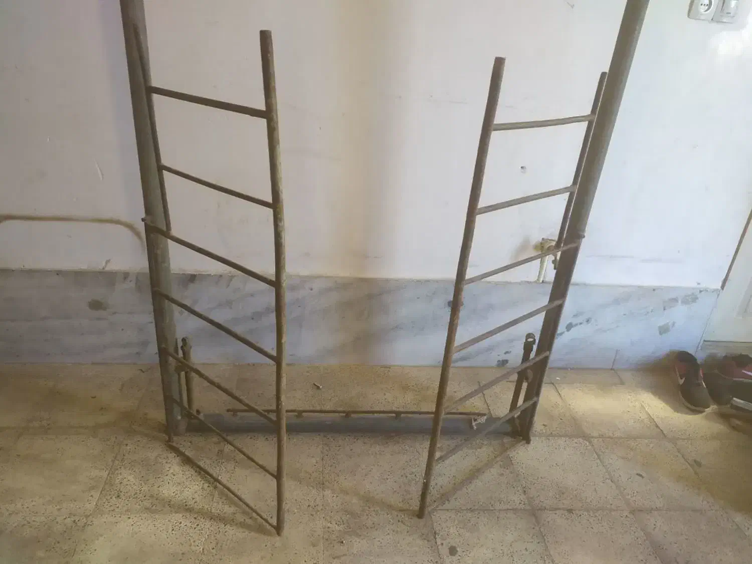 دارقالی بانردبان بغل|ابزارآلات|زنجان, |دیوار