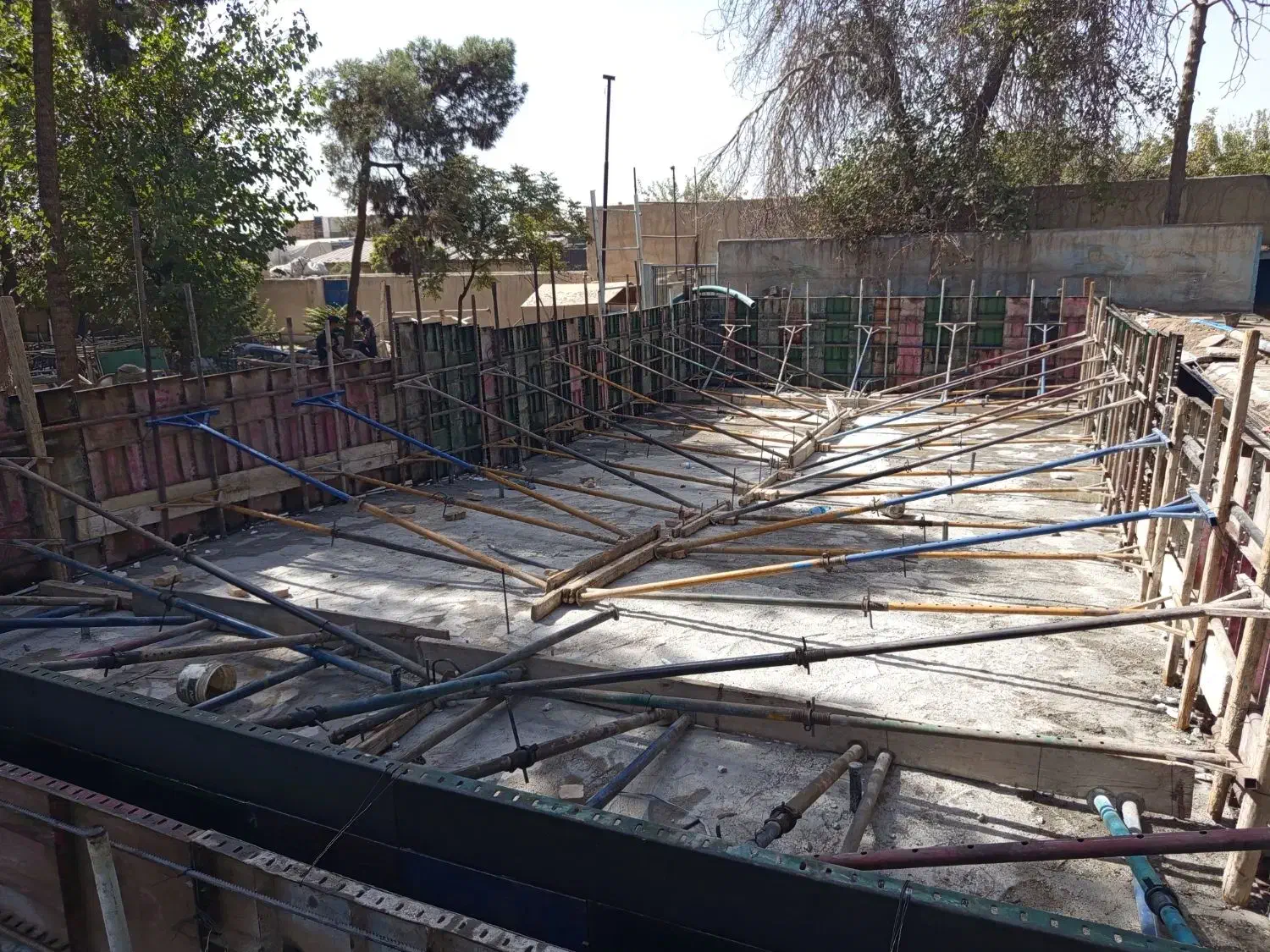 آرماتور بندی استخر ،ساخت استخر ،قالب بندی|خدمات پیشه و مهارت|شهریار, شهریار|دیوار