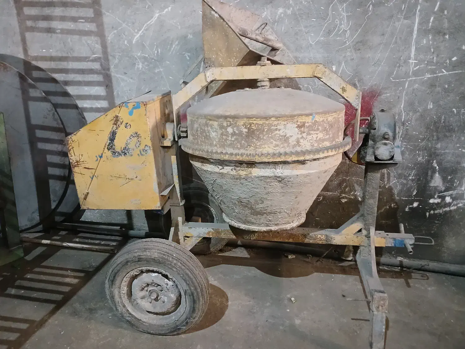 فروش بتونیر|ماشین‌آلات صنعتی|فیروزکوه, |دیوار