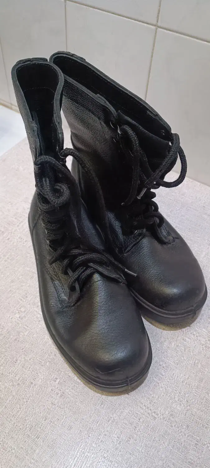 پوتین|کیف، کفش، کمربند|سنندج, |دیوار