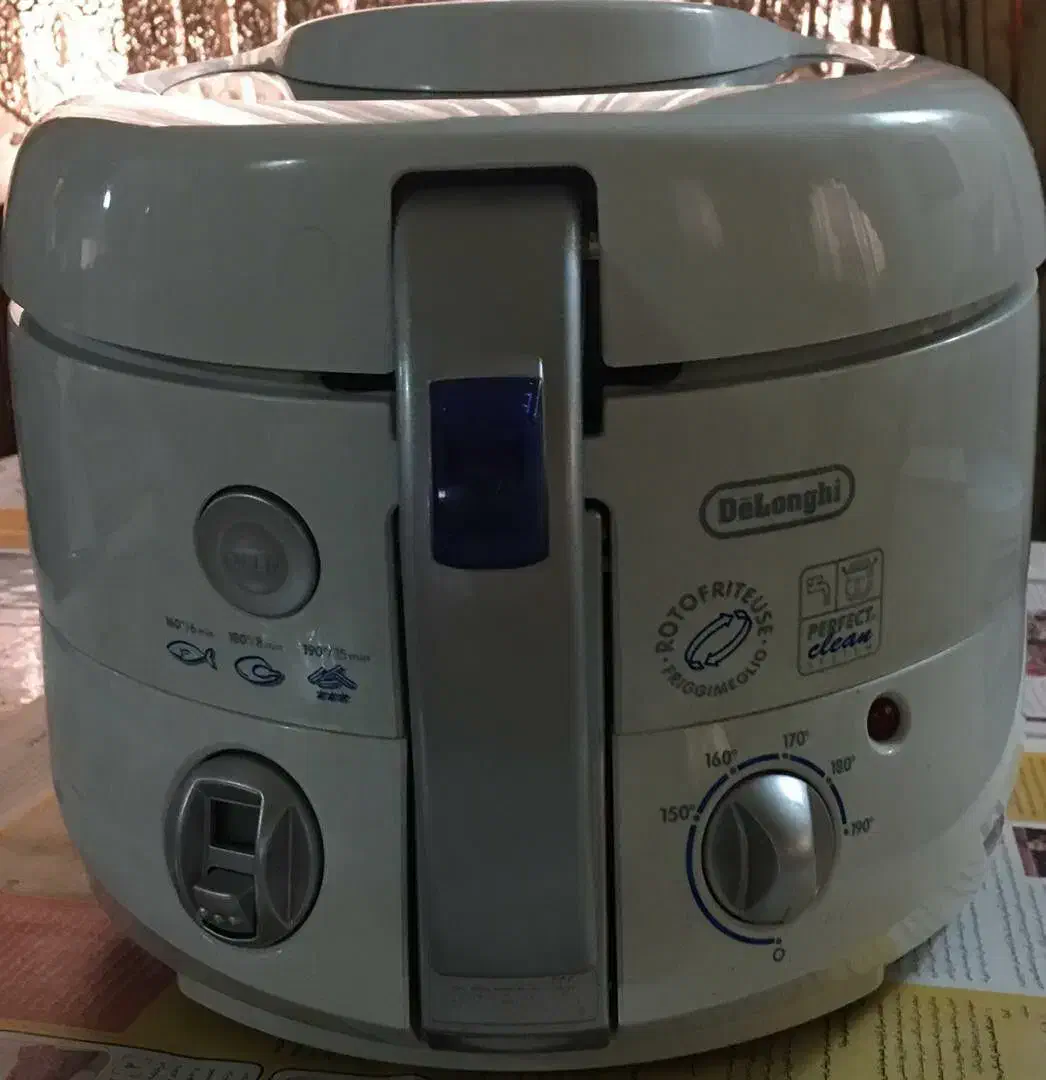 سرخ کن خارجی اصل مارک دلونگی|اجاق گاز و لوازم برقی پختوپز|رشت, لاکانی|دیوار