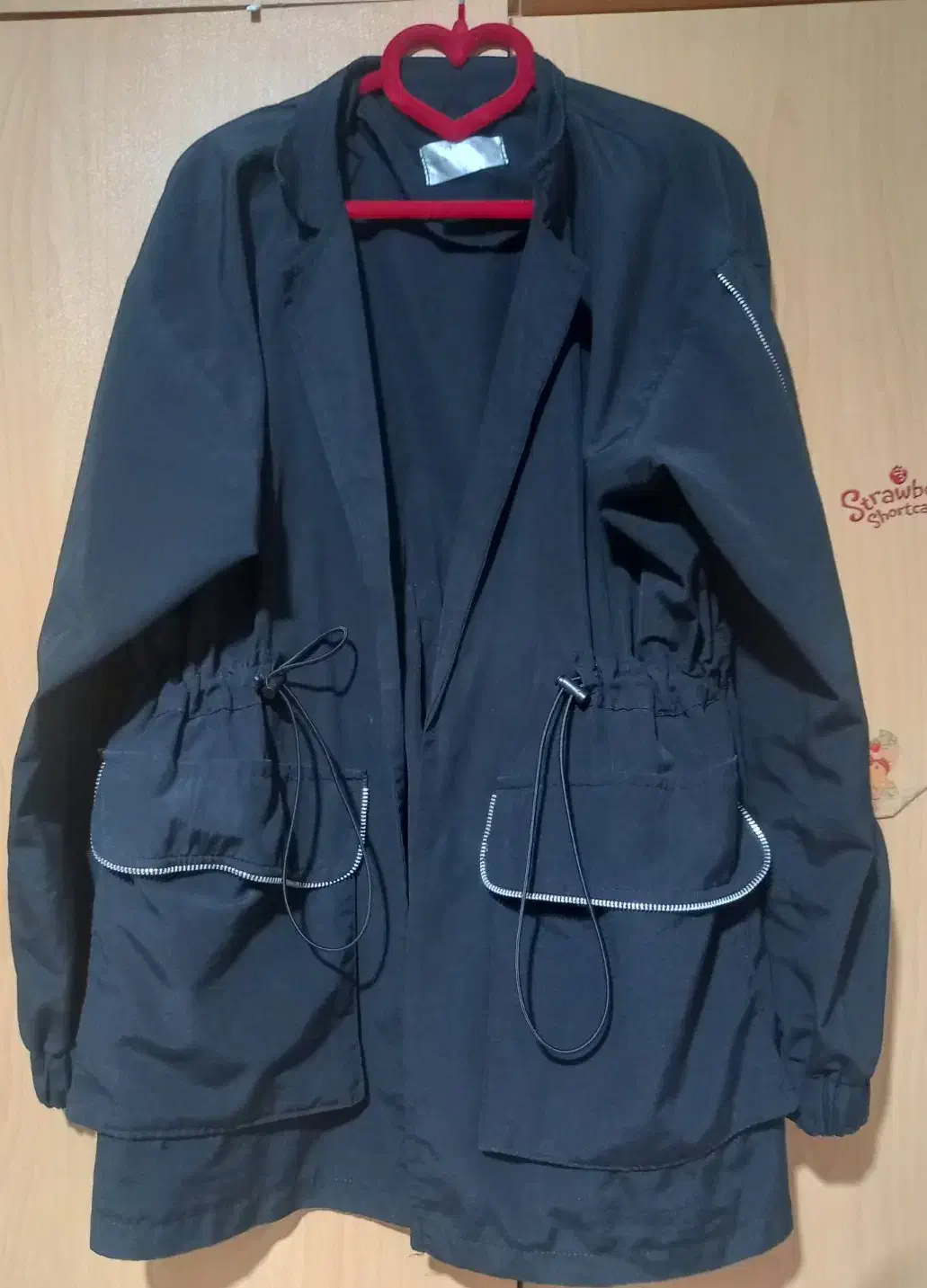 مانتو مشکی|لباس|سیمینه, |دیوار