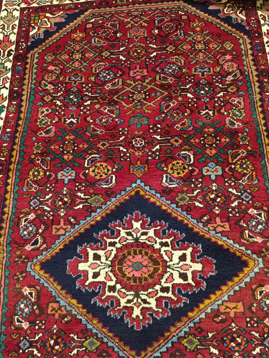 قالی دستباف قدیمی وسالم|فرش|یزد, |دیوار