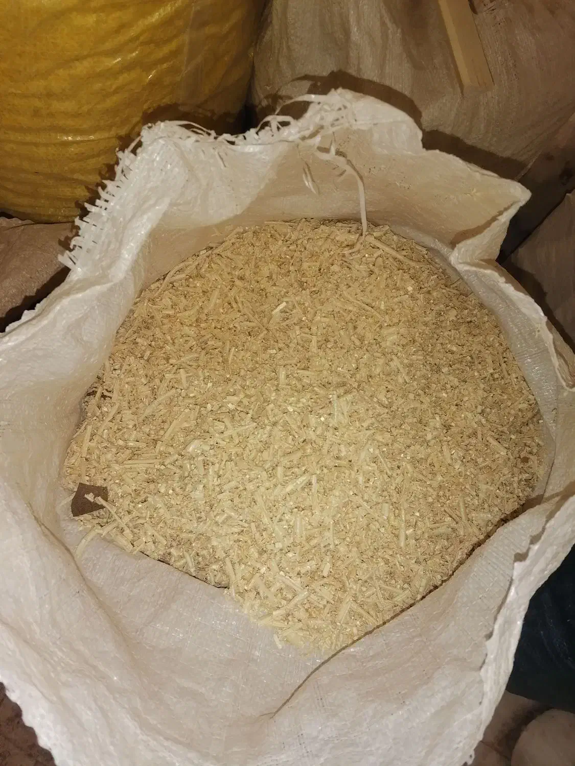 خاک اره و تراشه چوب و هیزمی|مصالح و تجهیزات ساختمان|قائن, |دیوار