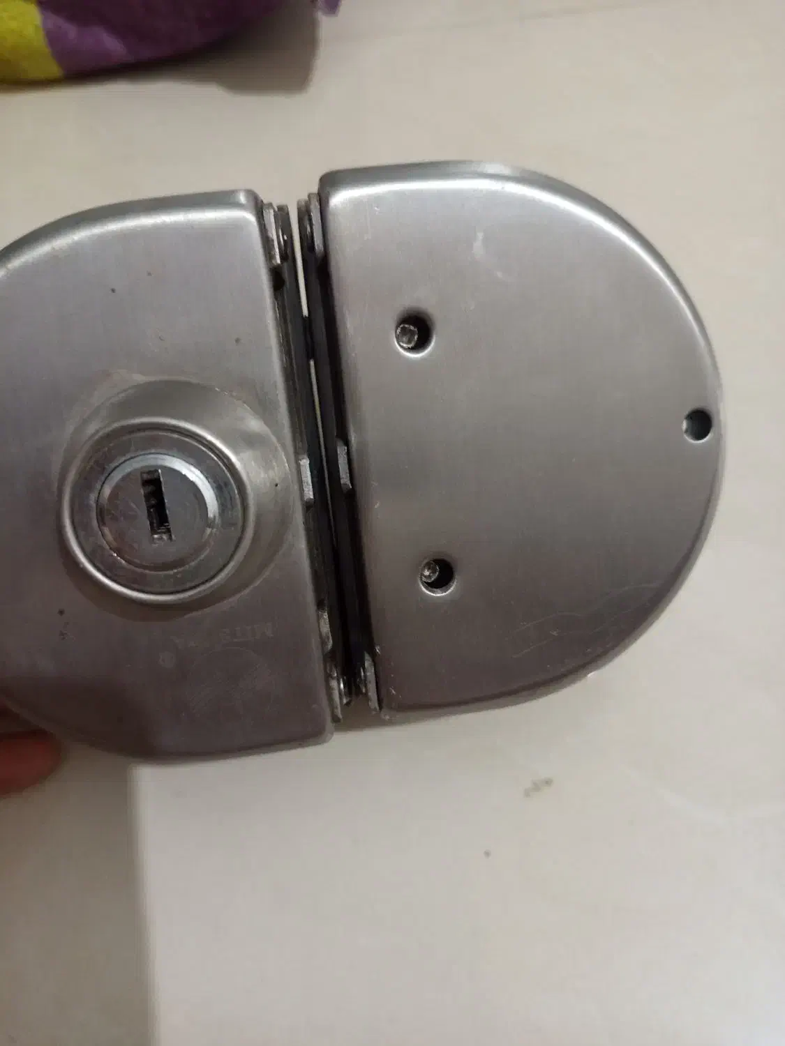 قفل درب شیشه ای|لوازم سرویس بهداشتی|ورامین, ورامین|دیوار