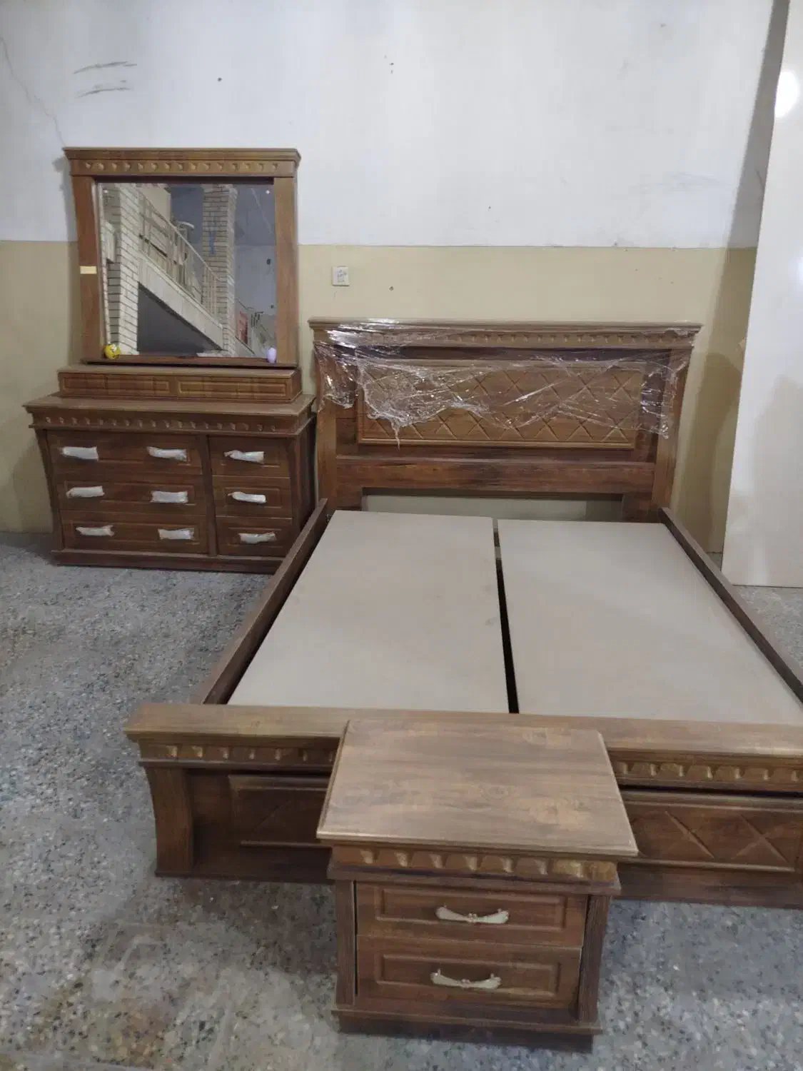 سرویس خواب|تخت و سرویس خواب|زابل, |دیوار