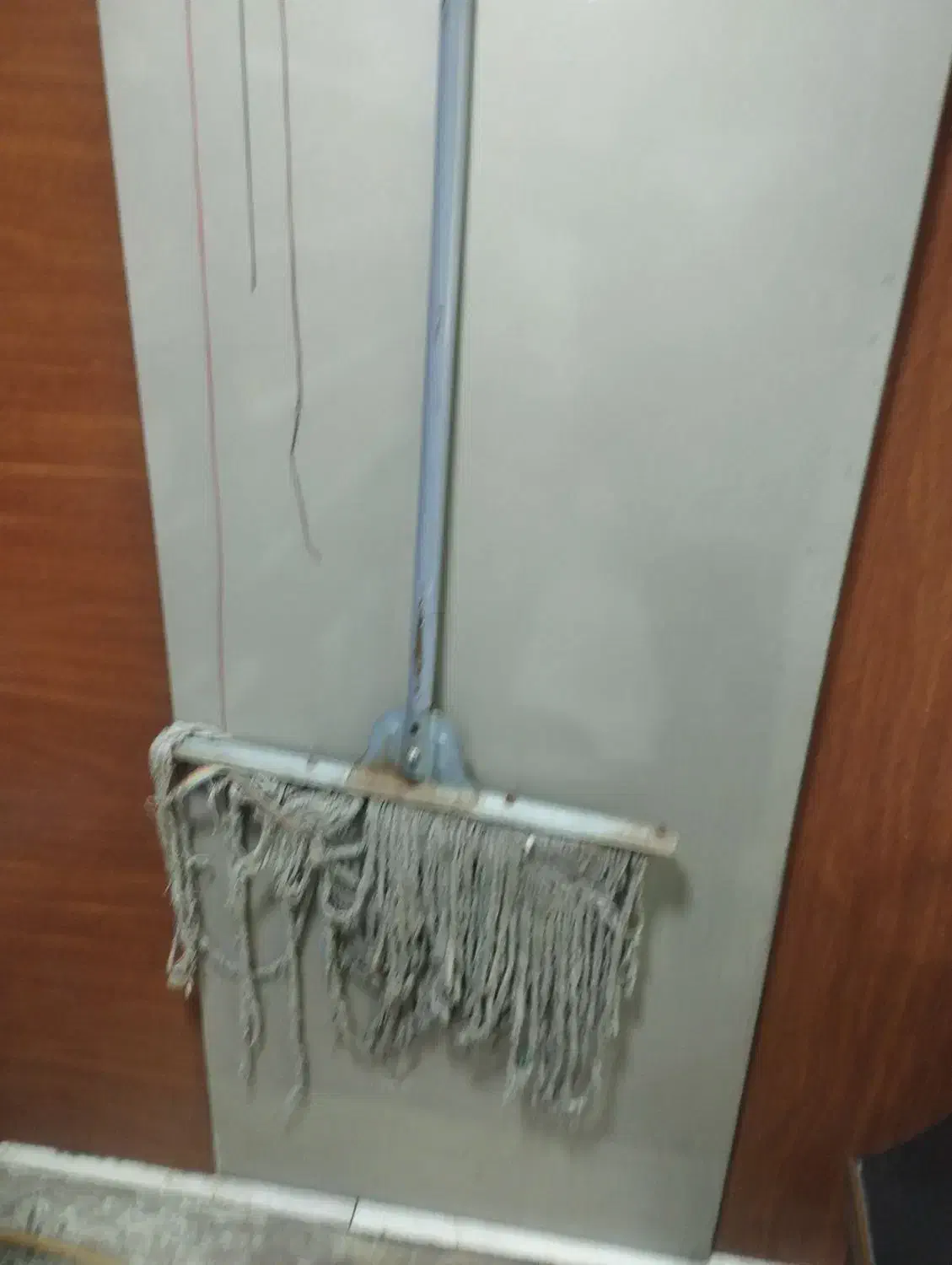 به یک کارگر سالم و کاری نیازمندیم|استخدام صنعتی، فنی، مهندسی|ملایر, |دیوار