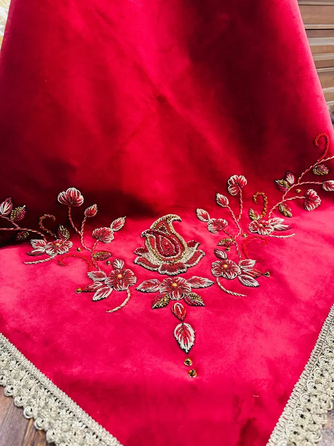 سرمه دوزی و جواهر دوزی|پرده، رانر، رومیزی|اصفهان, باغ زرشک|دیوار