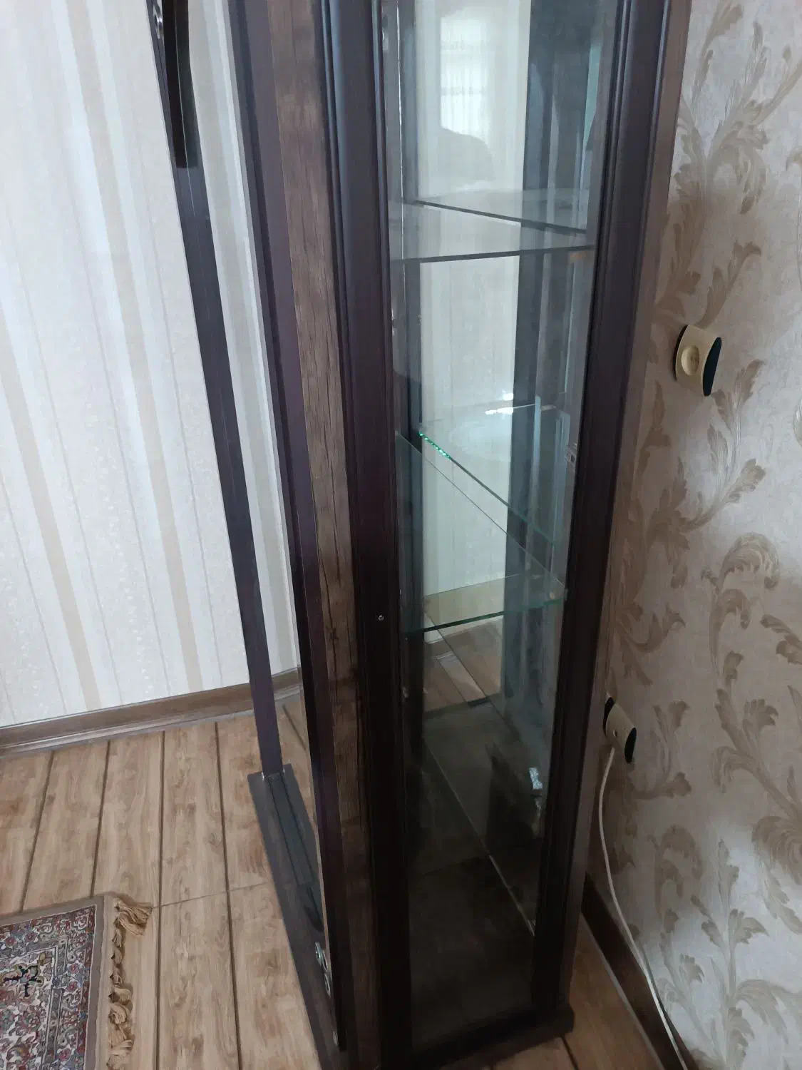 بوفه سالم و شیک آینه دار|بوفه، ویترین، کنسول|قزوین, |دیوار