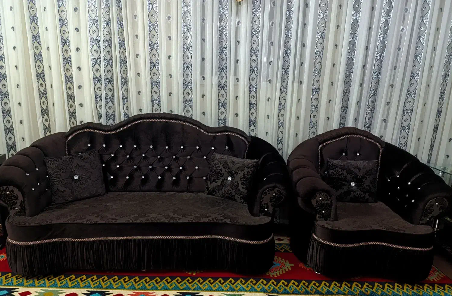 مبل راحتی|مبلمان خانگی و میز عسلی|شبستر, |دیوار