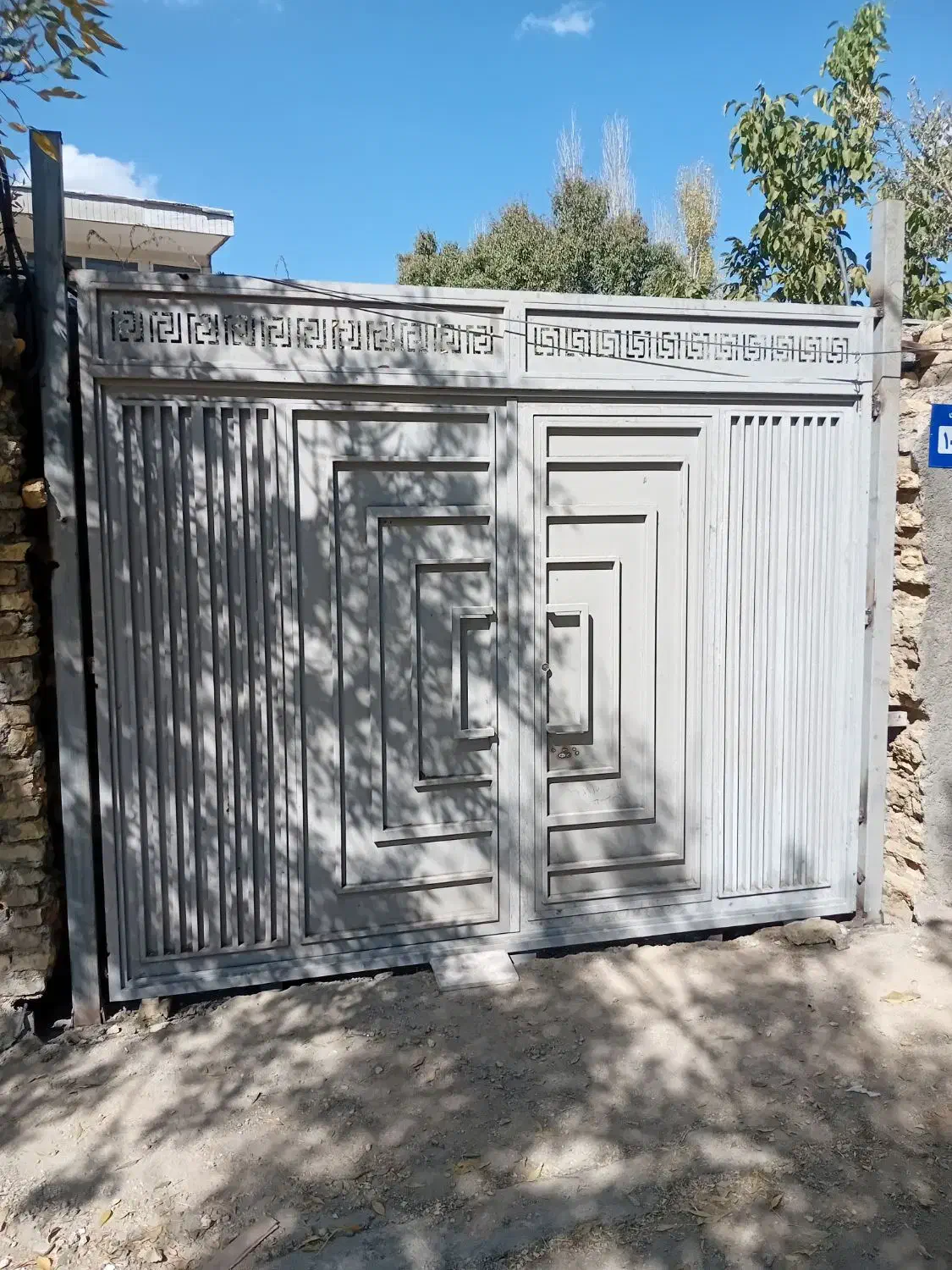 جوشکاری و شیروانی و حفاظ ودرب حیاط|خدمات پیشه و مهارت|گلپایگان, |دیوار