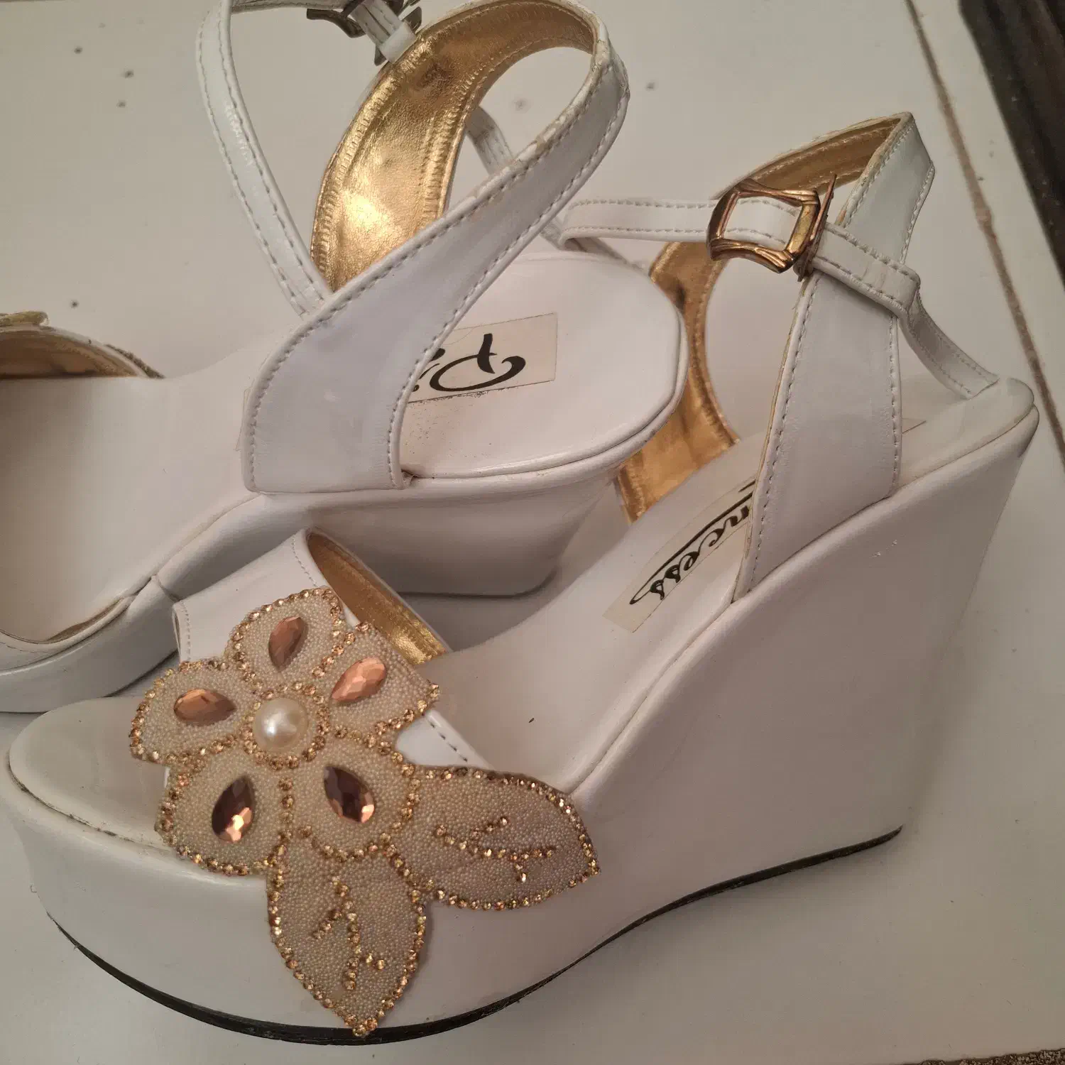 کفش|کیف، کفش، کمربند|بیرجند, |دیوار