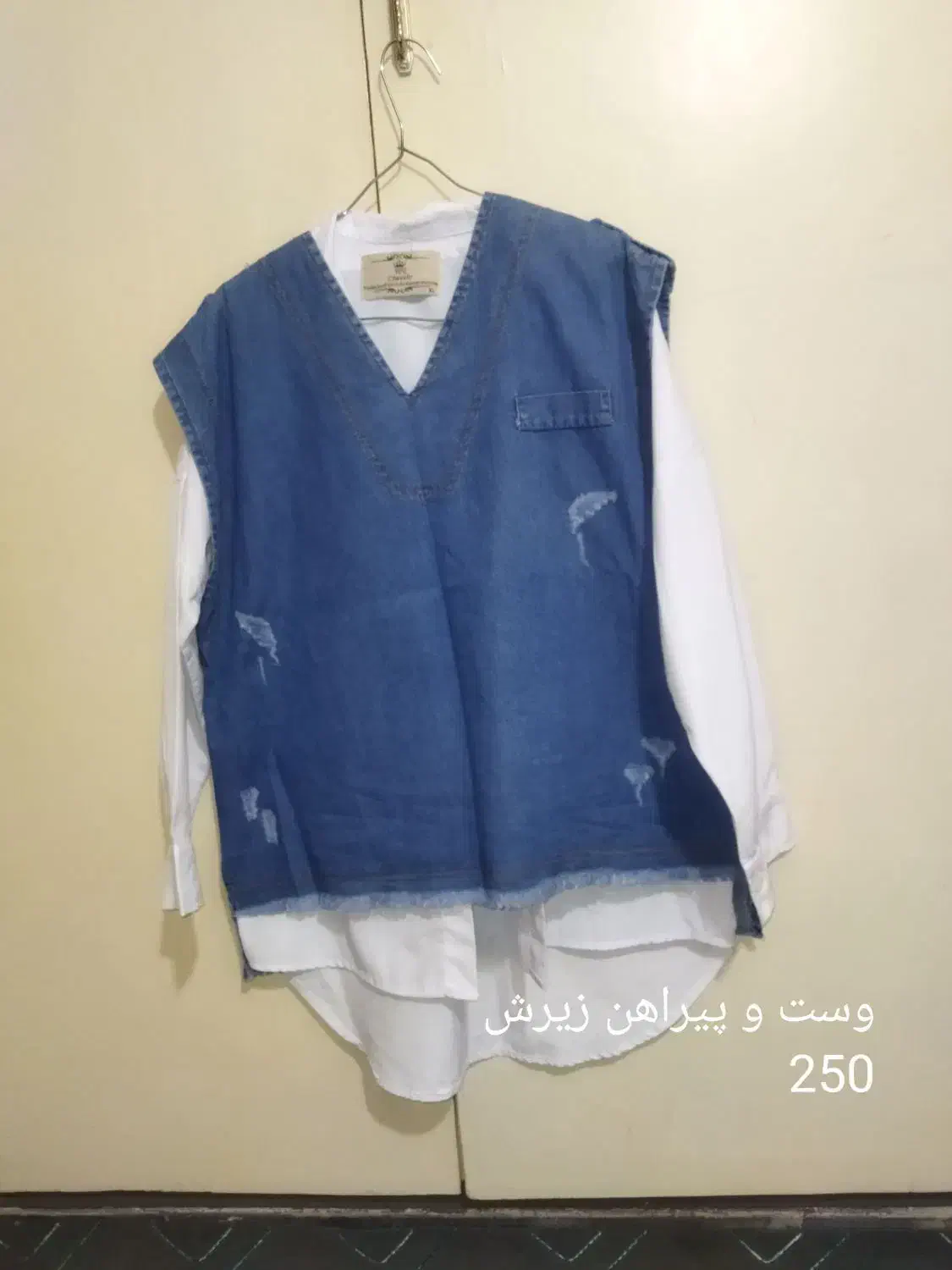 فروش چند عدد شومیز و مانتو|لباس|پاکدشت, پاکدشت (مامازند)|دیوار