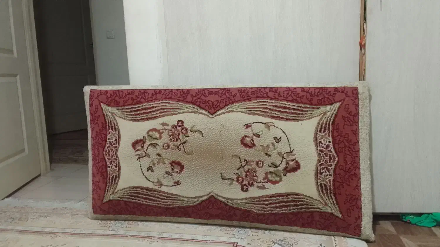 ۱جفت پشتی دو نفره|پشتی|شهریار, شهریار|دیوار