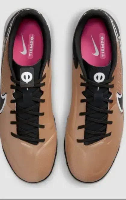 کفش فوتسال|کیف، کفش، کمربند|زاهدان, |دیوار