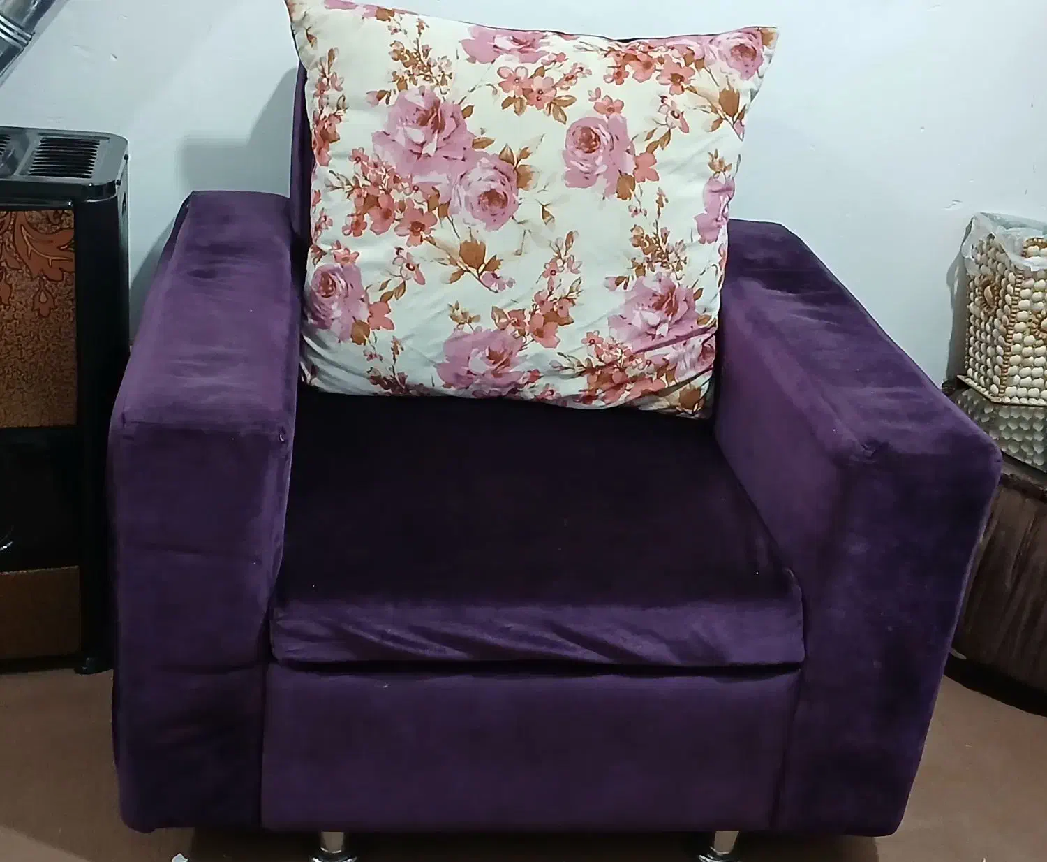 مبل هفت نفره درحد نوو میز تلویزیون عالی وخیلی تمیز|مبلمان خانگی و میز عسلی|ماکلوان, |دیوار