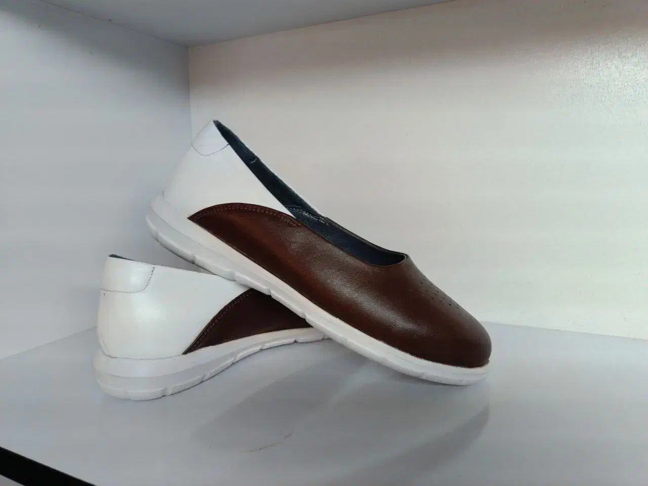 کتونی زنانه چرم طبیعی طبی(تخفیف ویژه)|کیف، کفش، کمربند|محمدشهر, محمدشهر|دیوار