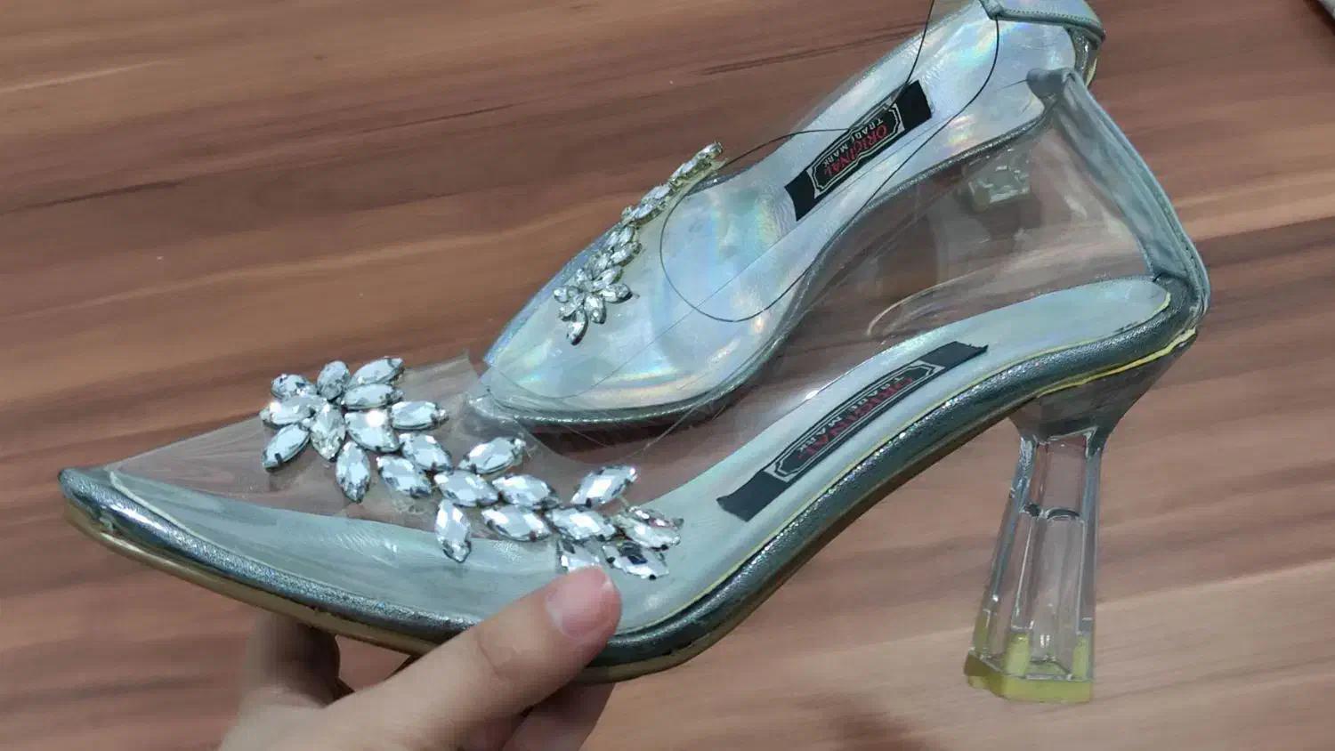 کفش و کیف در حد نو|کیف، کفش، کمربند|دیواندره, |دیوار