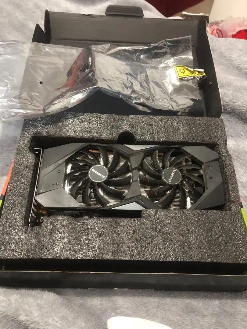 کارت گرافیک ۸ گیگ|قطعات و لوازم جانبی رایانه|شیراز, ابیوردی|دیوار