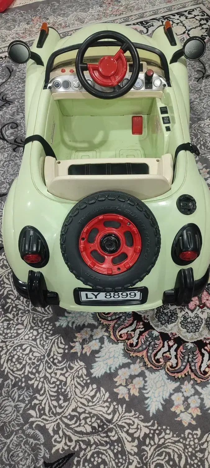 ماشین شارژی کلاسیک|اسباب و اثاث بچه|گلبهار, شهر جدید گلبهار|دیوار