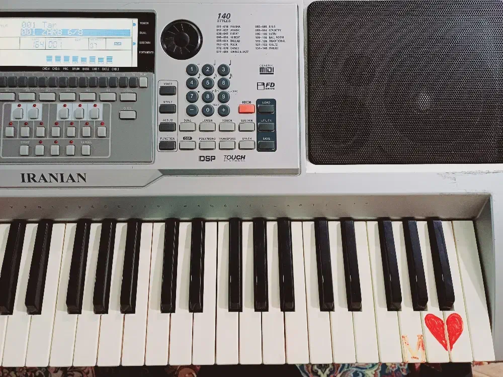 ارگ موکو ۱۰۰۰ ایرانیان|پیانو، کیبورد، آکاردئون|مشهد, چهارچشمه|دیوار