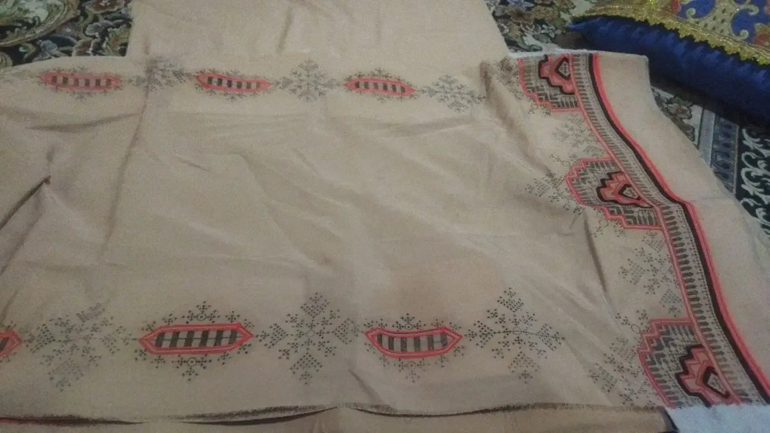 لباس تپه میلیاردی|کفش و لباس بچه|ایرانشهر, |دیوار