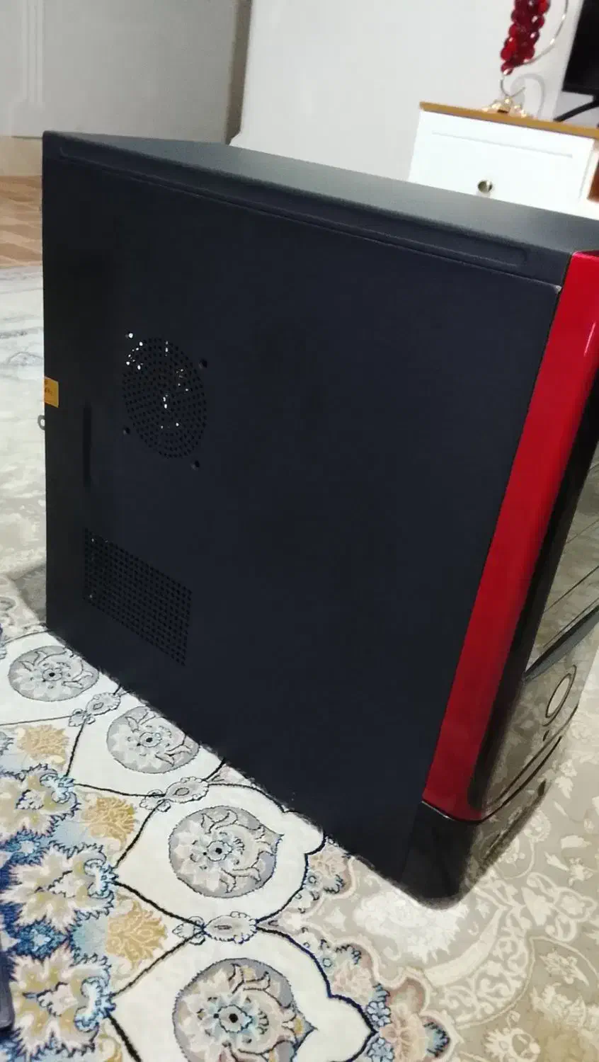 کیس و مانیتور و صفحه کلید|رایانه رومیزی|بسطام, |دیوار