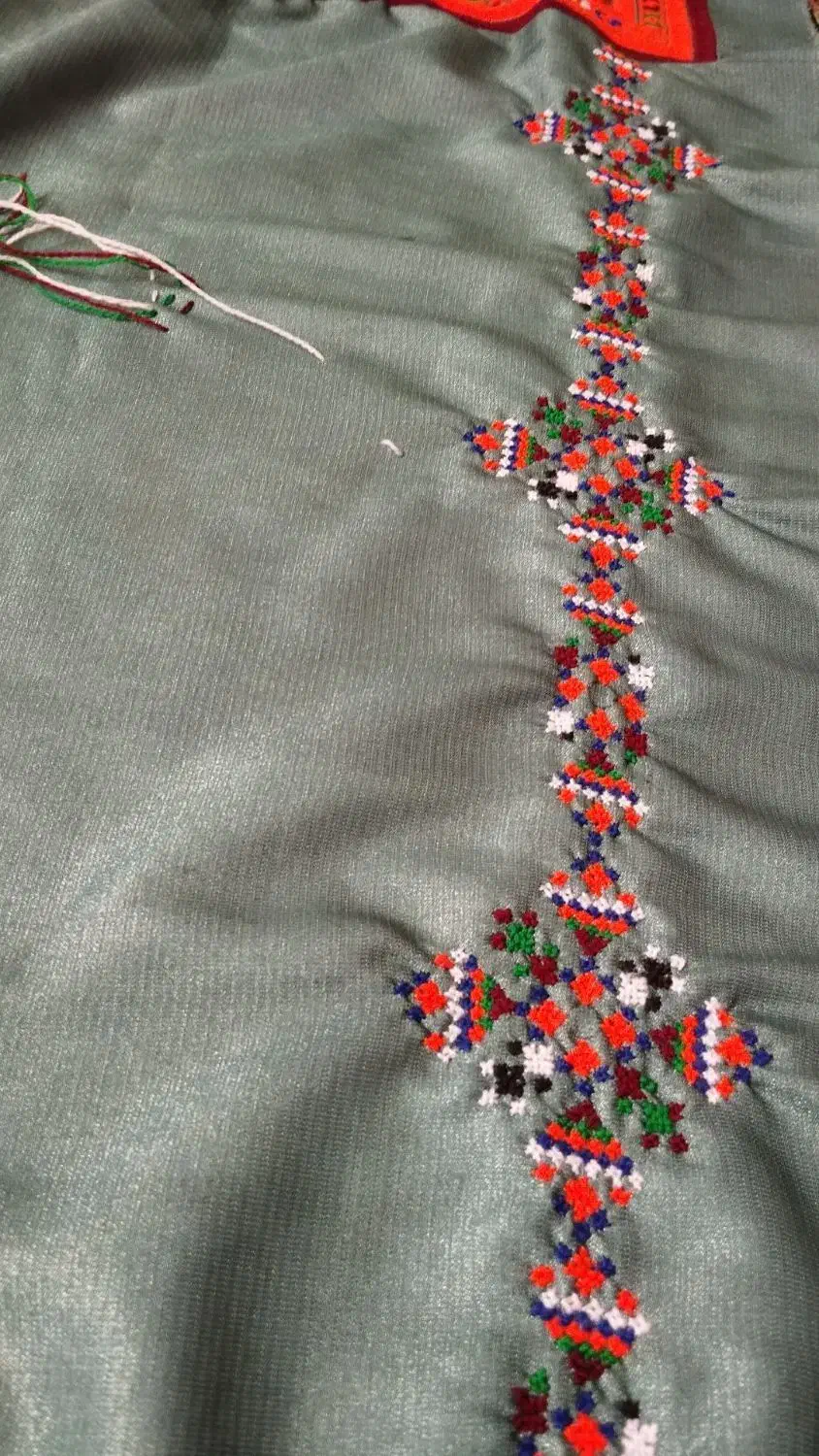 لباس|لباس|ایرانشهر, |دیوار