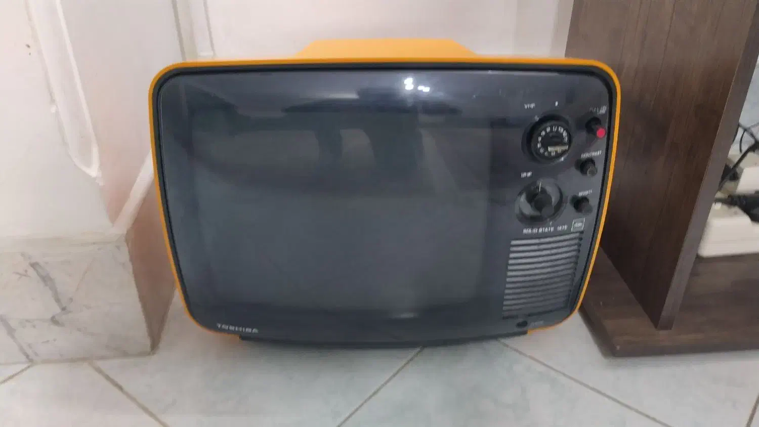 تلویزیون ۱۴ اینچ|تلویزیون و پروژکتور|کرج, بنیاد|دیوار