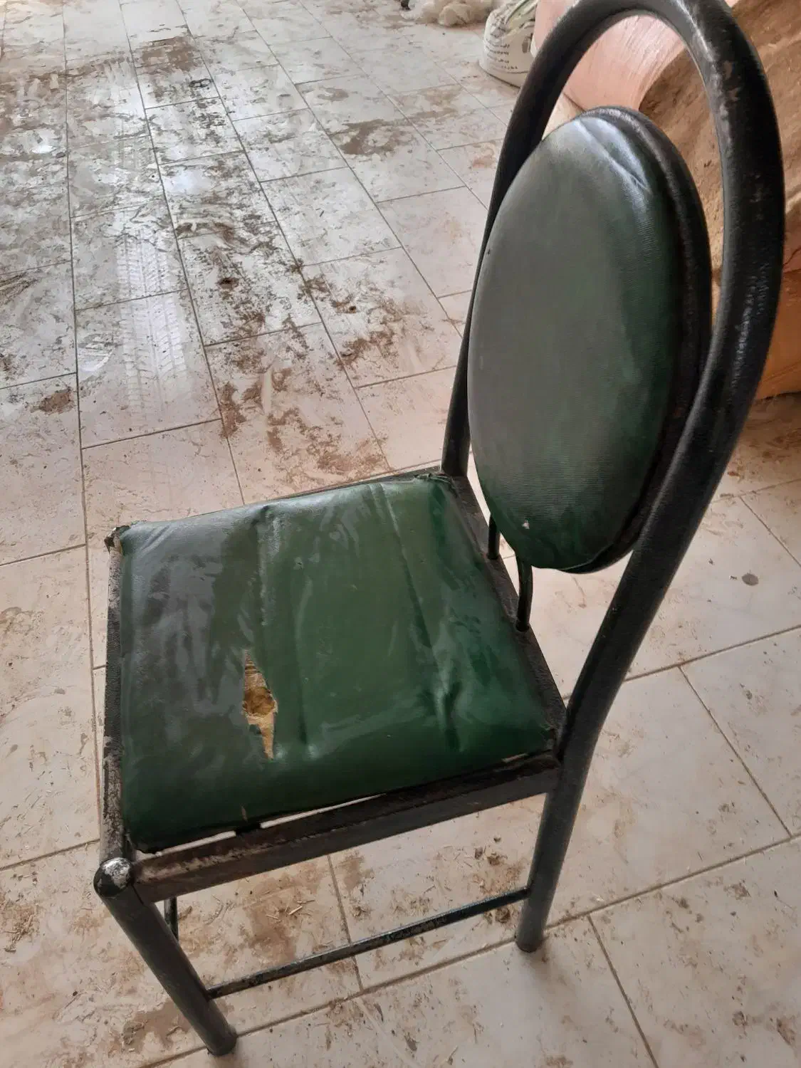 صندلی ساده  فلزی|صندلی و نیمکت|اسفراین, |دیوار