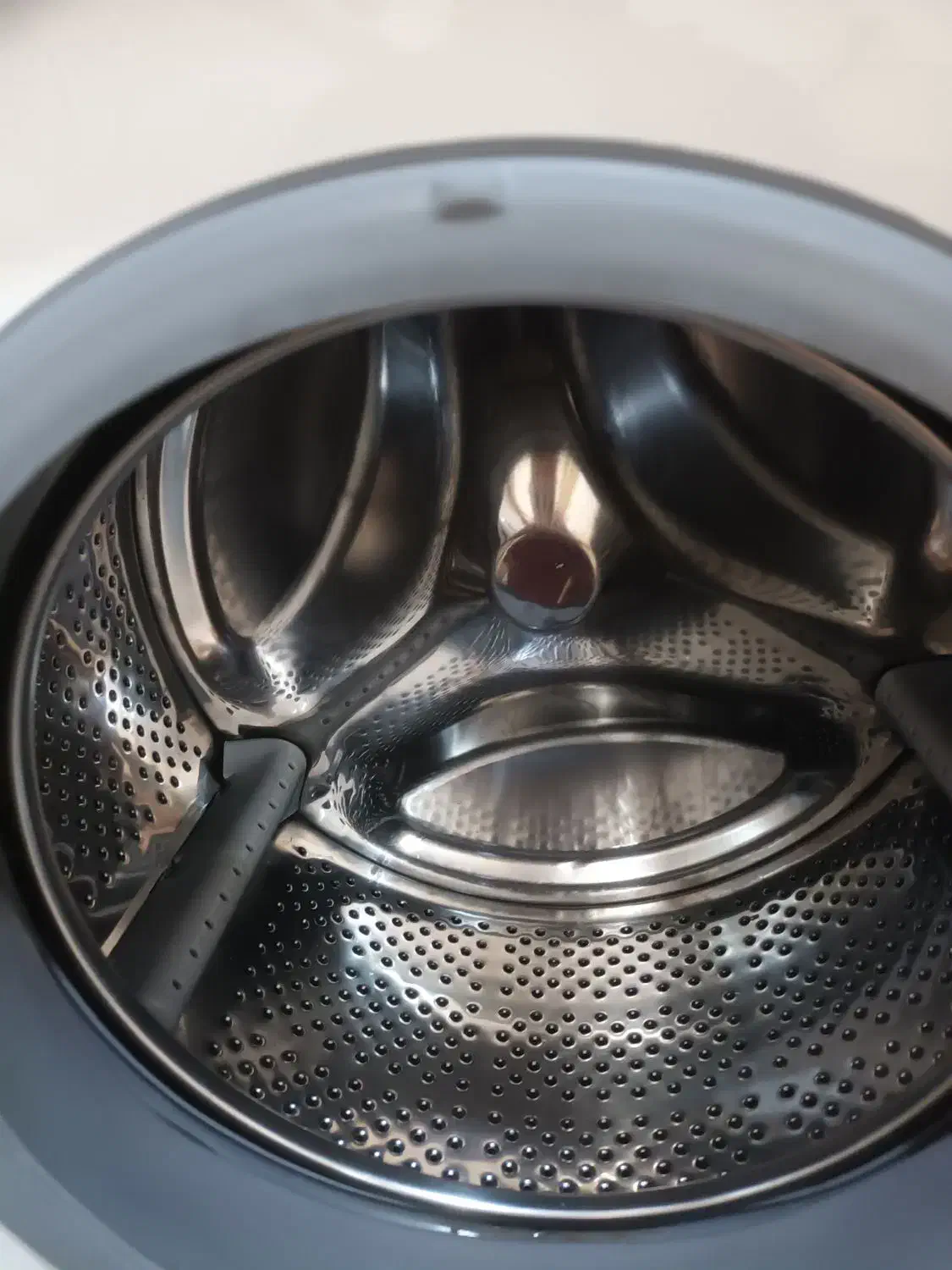 لباس شویی|ماشین لباسشویی و خشک‌کن لباس|قم, قلعه کامکار|دیوار