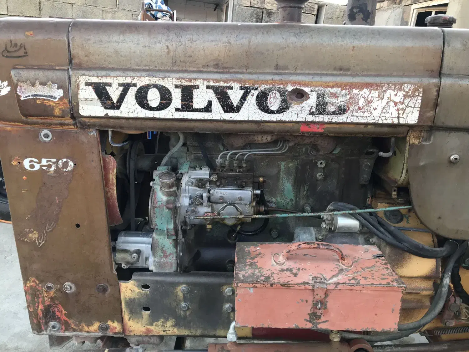 تراکتور بی ام ولوو ۴ سیلندر|خودرو سنگین|درب گنبد, |دیوار