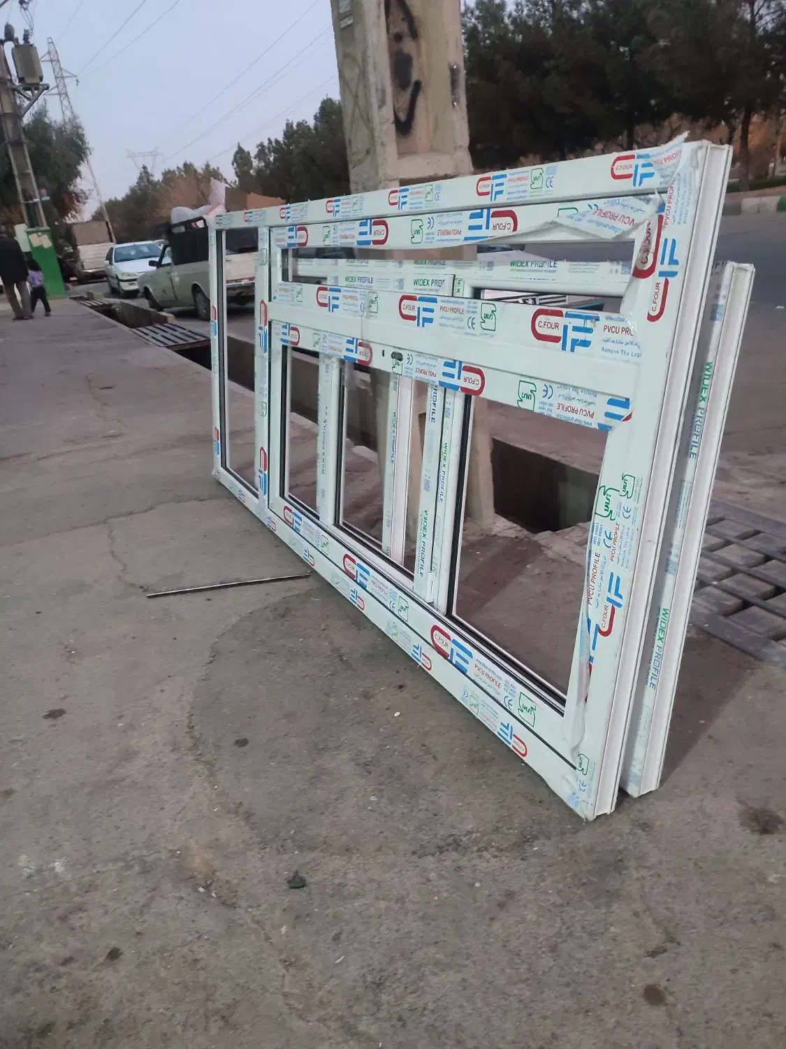 شیشه بالکن و ساختمان سرویس ومنزل|خدمات پیشه و مهارت|قم, بنیاد|دیوار