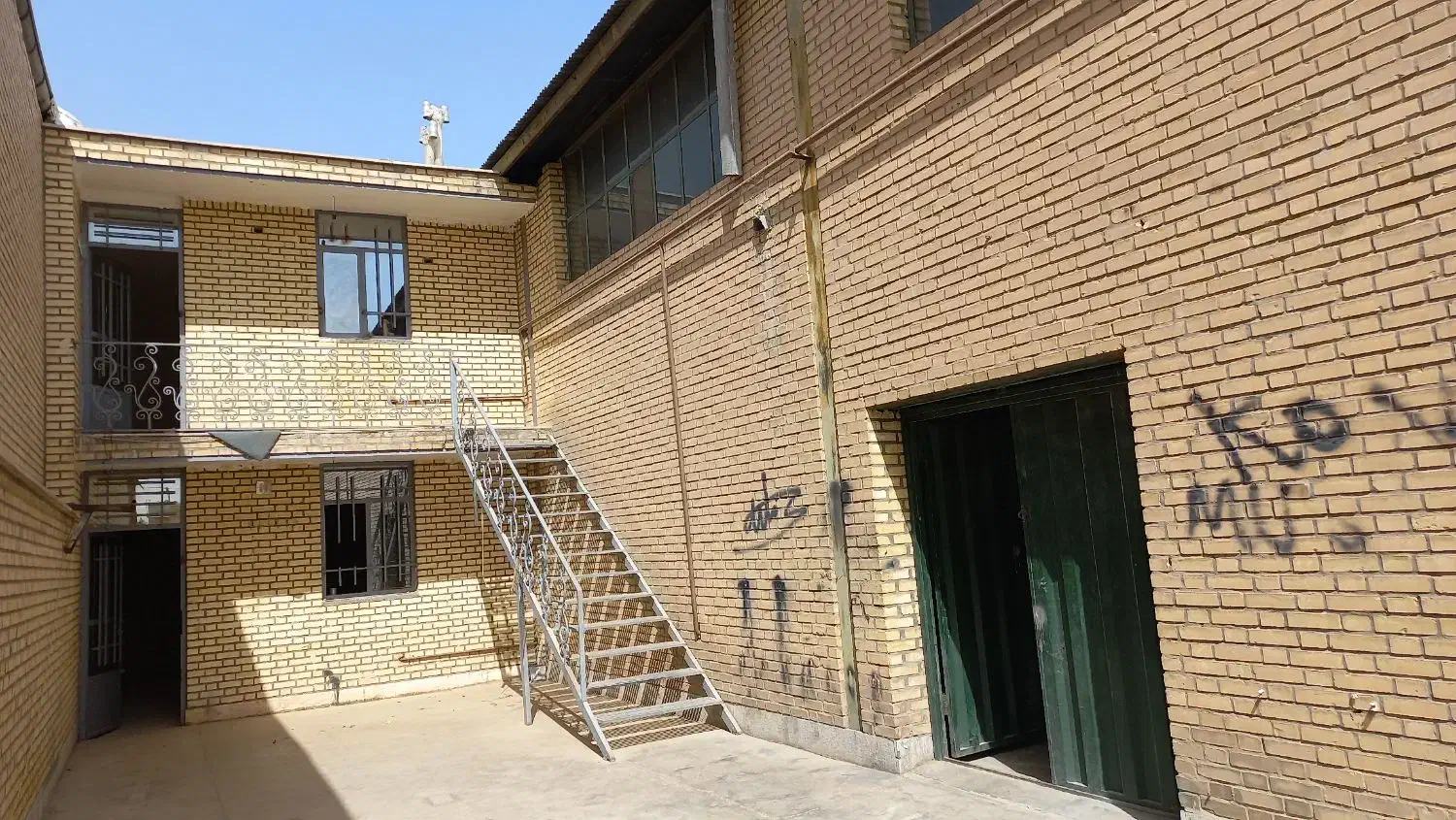 اجاره سوله/استاندارد/صنعتی/300متر/شهریار|اجارهٔ دفتر صنعتی، کشاورزی، تجاری|شهریار, شهریار|دیوار