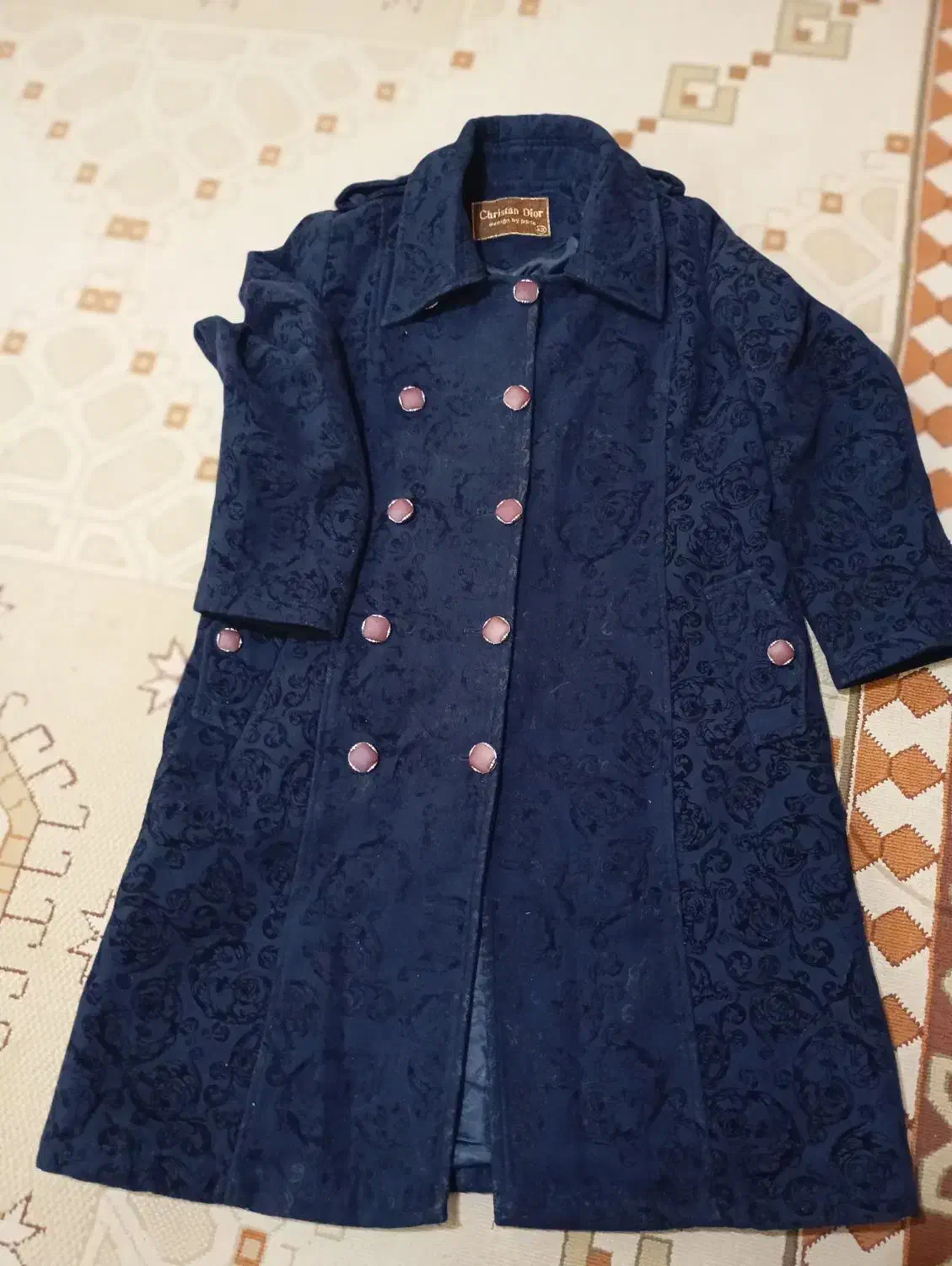 پالتو زنانه در حد نو|لباس|قائن, |دیوار