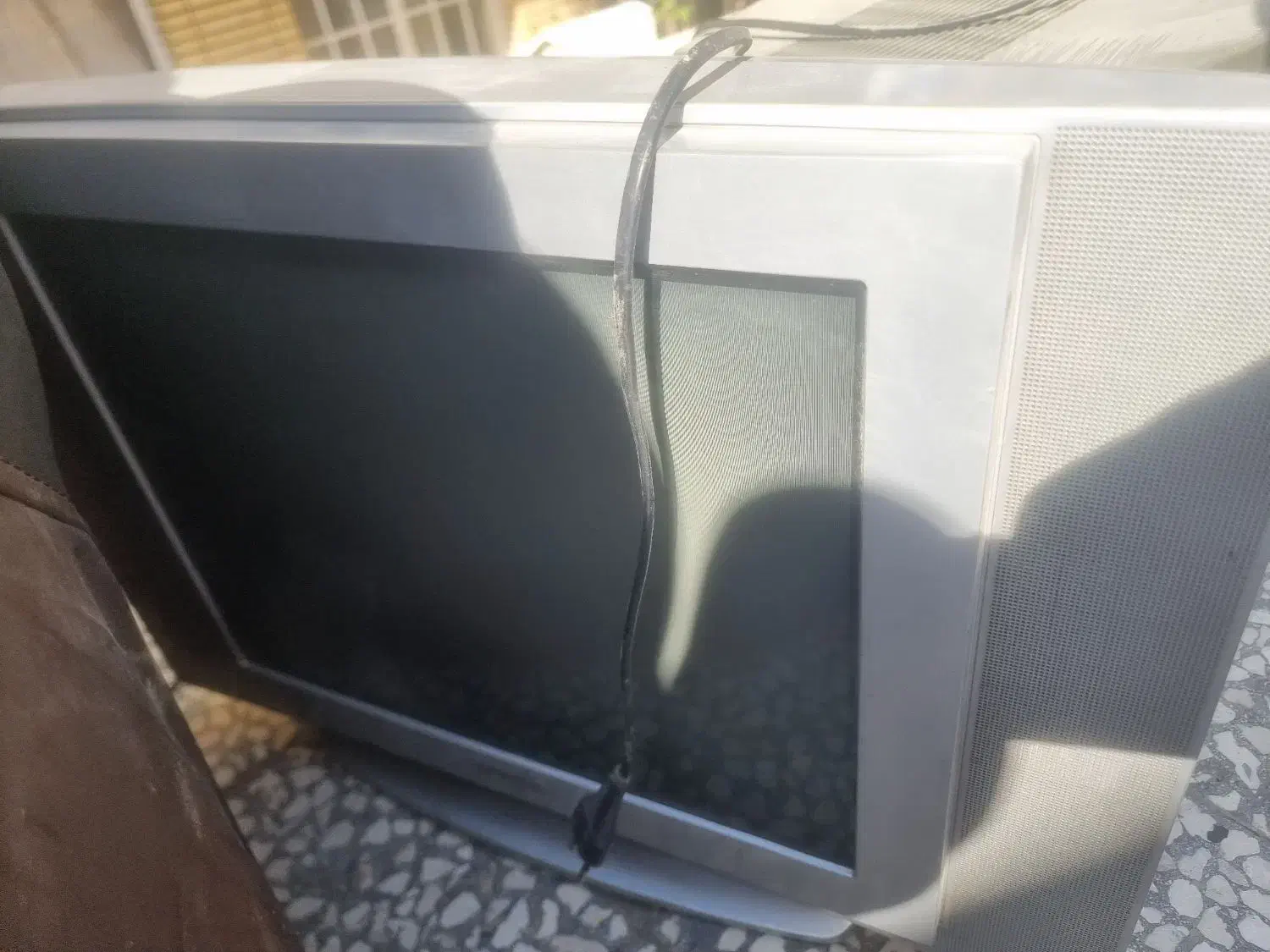 دو عدد تلویزون سالم و تمیز درجه ۱|تلویزیون و پروژکتور|کاشان, فاز ۲ ناجی آباد|دیوار