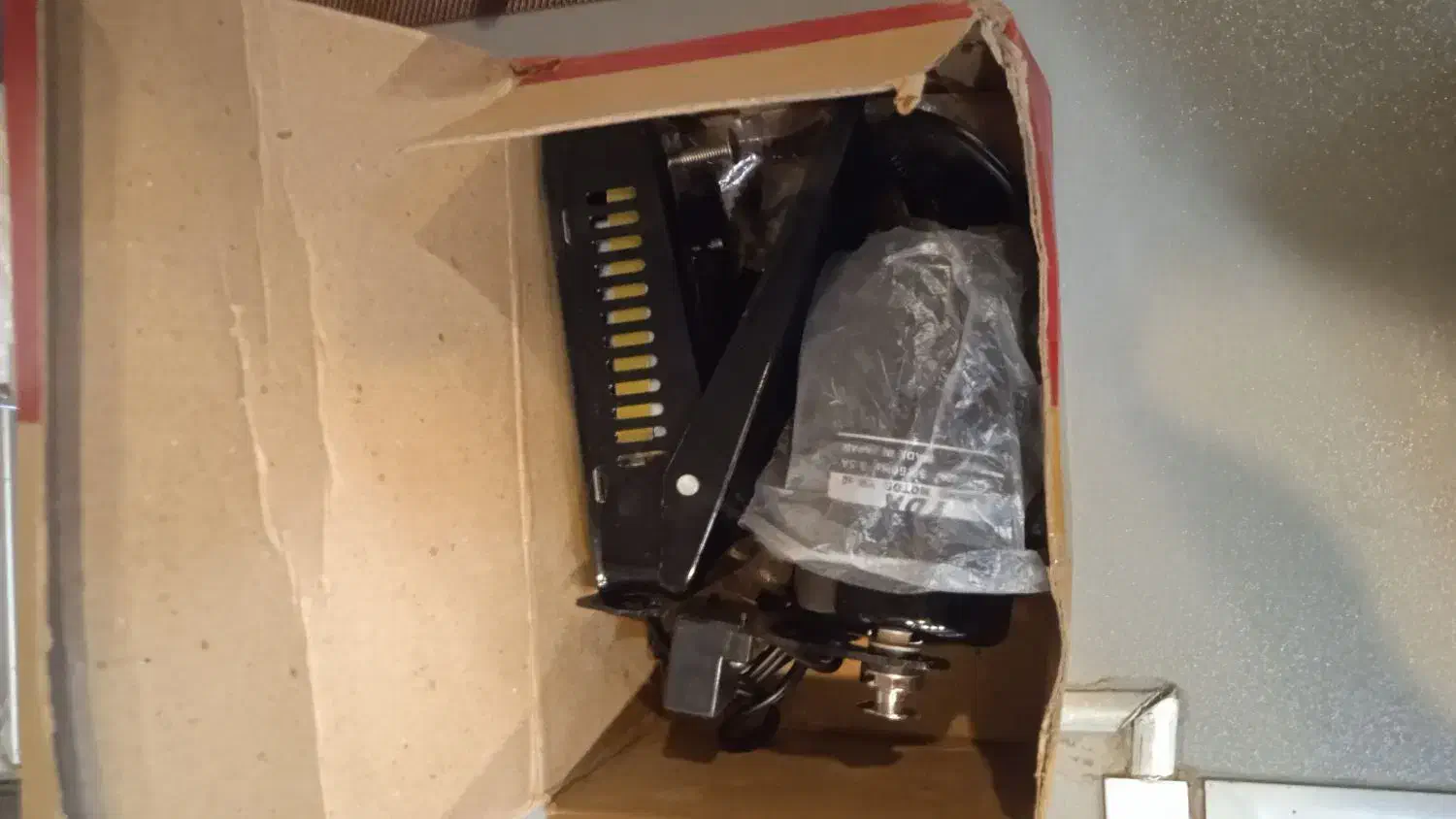 دینام و پدال چرخ خیاطی آکبند ژاپنی|چرخ خیاطی و ریسندگی|اندیشه, اندیشه فاز ۱|دیوار