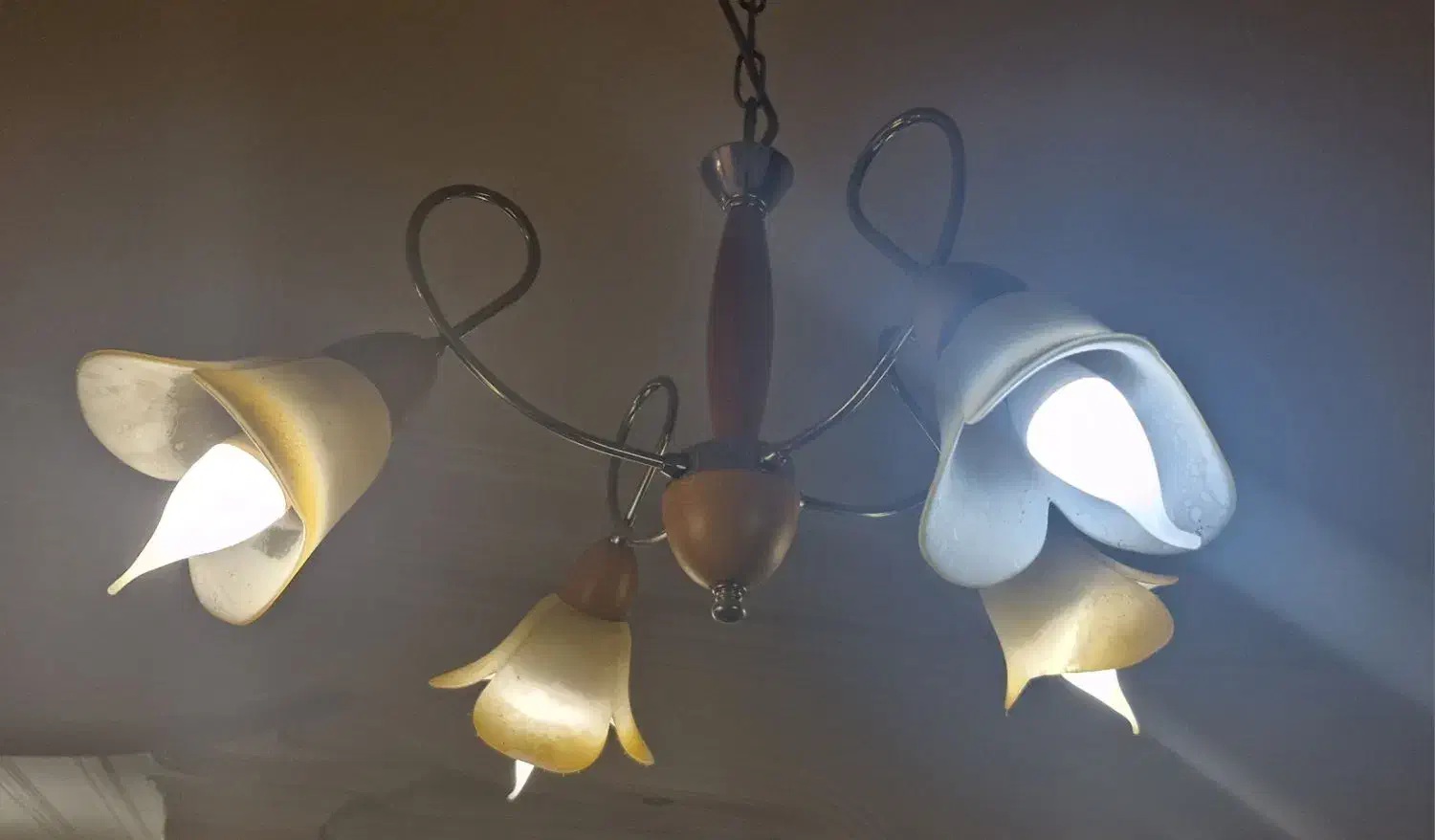 لوستر چهارشاخه|لوستر و چراغ آویز|تبریز, |دیوار