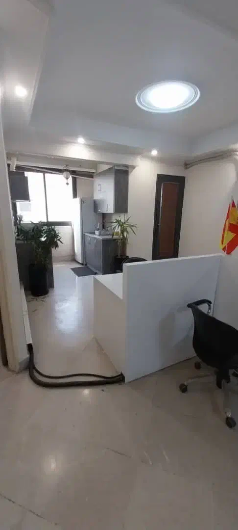 ۷۰ متر سند اداری بر کاشانی نورگیر|اجارهٔ دفتر کار، اتاق اداری، مطب|تهران, سازمان برنامه شمالی|دیوار