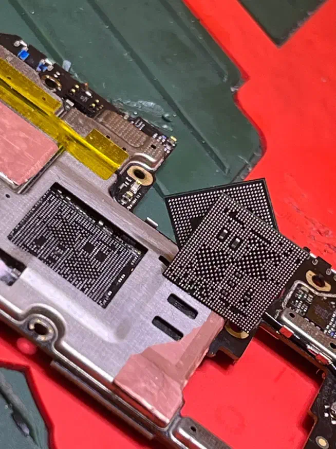 تعمیرات فوق تخصصی انواع تلفن همراه|خدمات رایانهای و موبایل|یزد, |دیوار