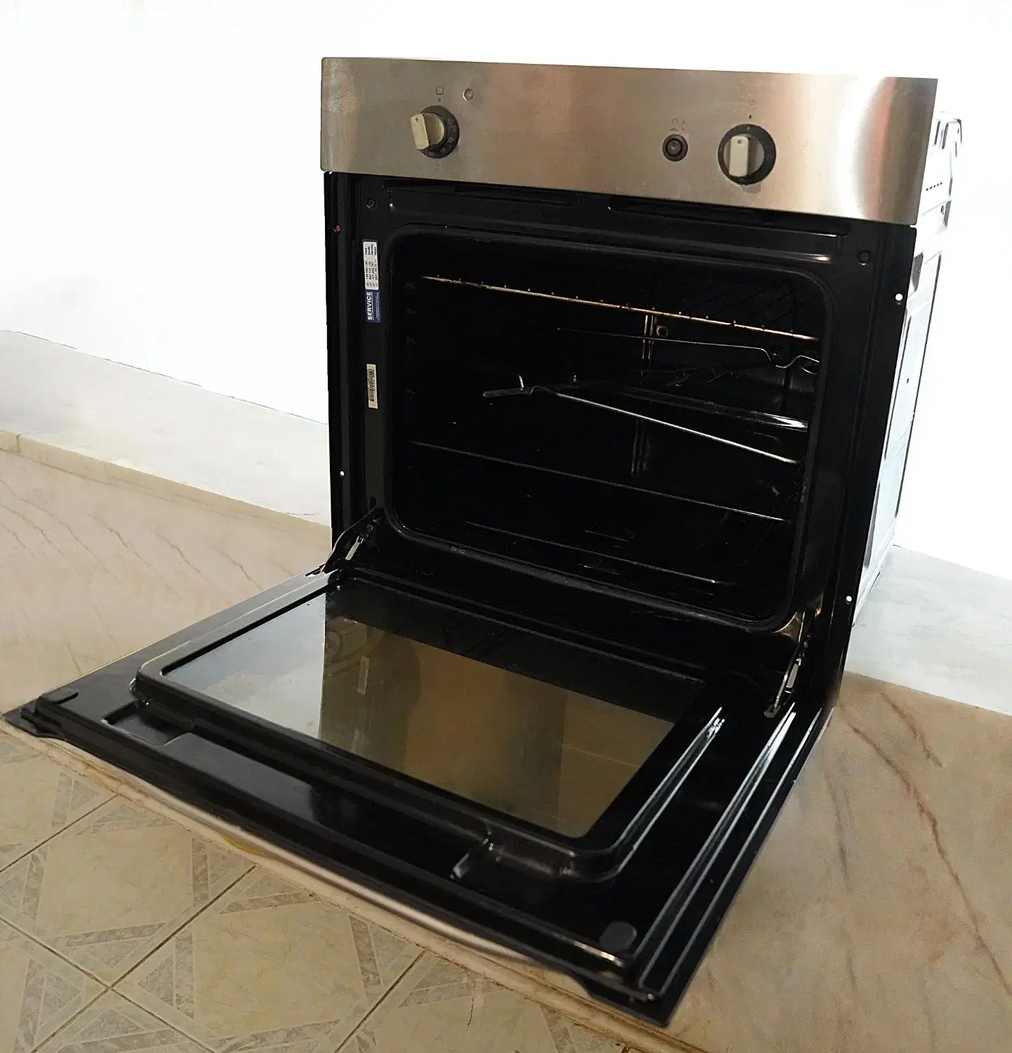 فر ایتالیایی اصل Ariston نو. به علت مهاجرت|اجاق گاز و لوازم برقی پخت‌وپز|شیراز, چوگیاه‎|دیوار