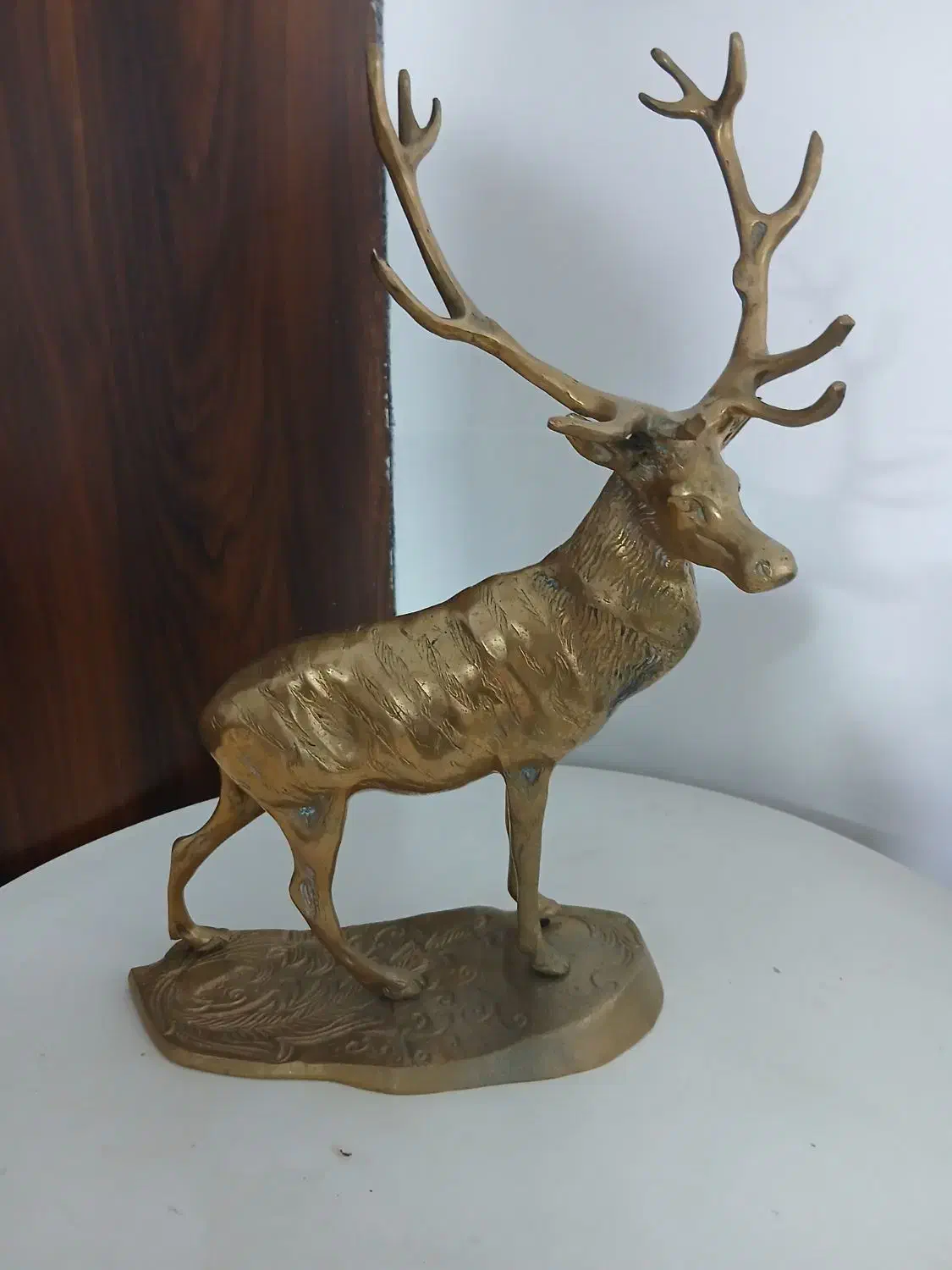 مجسمه|مجسمه، تندیس، ماکت|باغستان, |دیوار