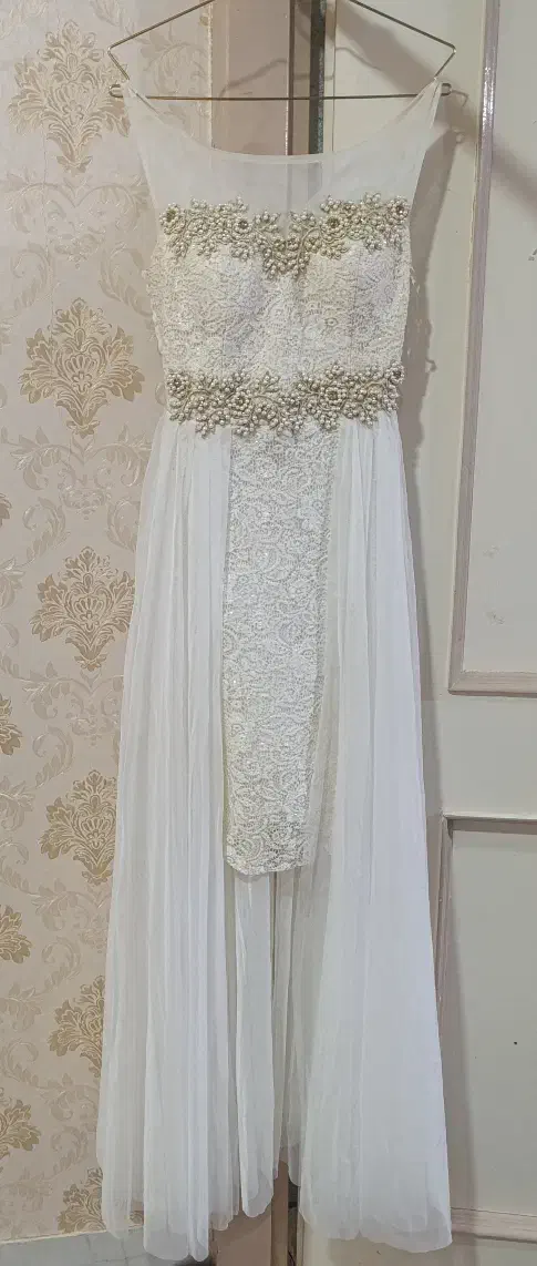 لباس عقدی|لباس|فردوس (خراسان), |دیوار