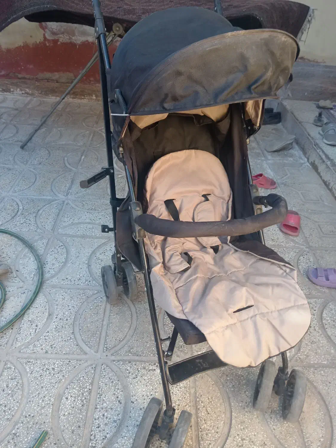 کالسکه عصایی|کالسکه و لوازم جانبی|نیشابور, سرآب کوشک|دیوار