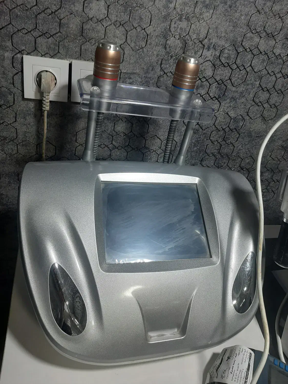 فروش دو دستگاه زیبایی پاکسازی|آرایشی، بهداشتی، درمانی|بافت, |دیوار