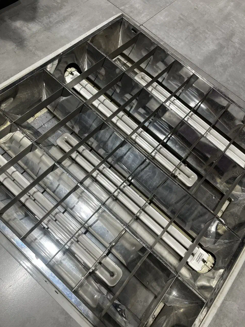 لامپ سقفی پنلی شرکتی|لامپ و چراغ|بابلسر, |دیوار