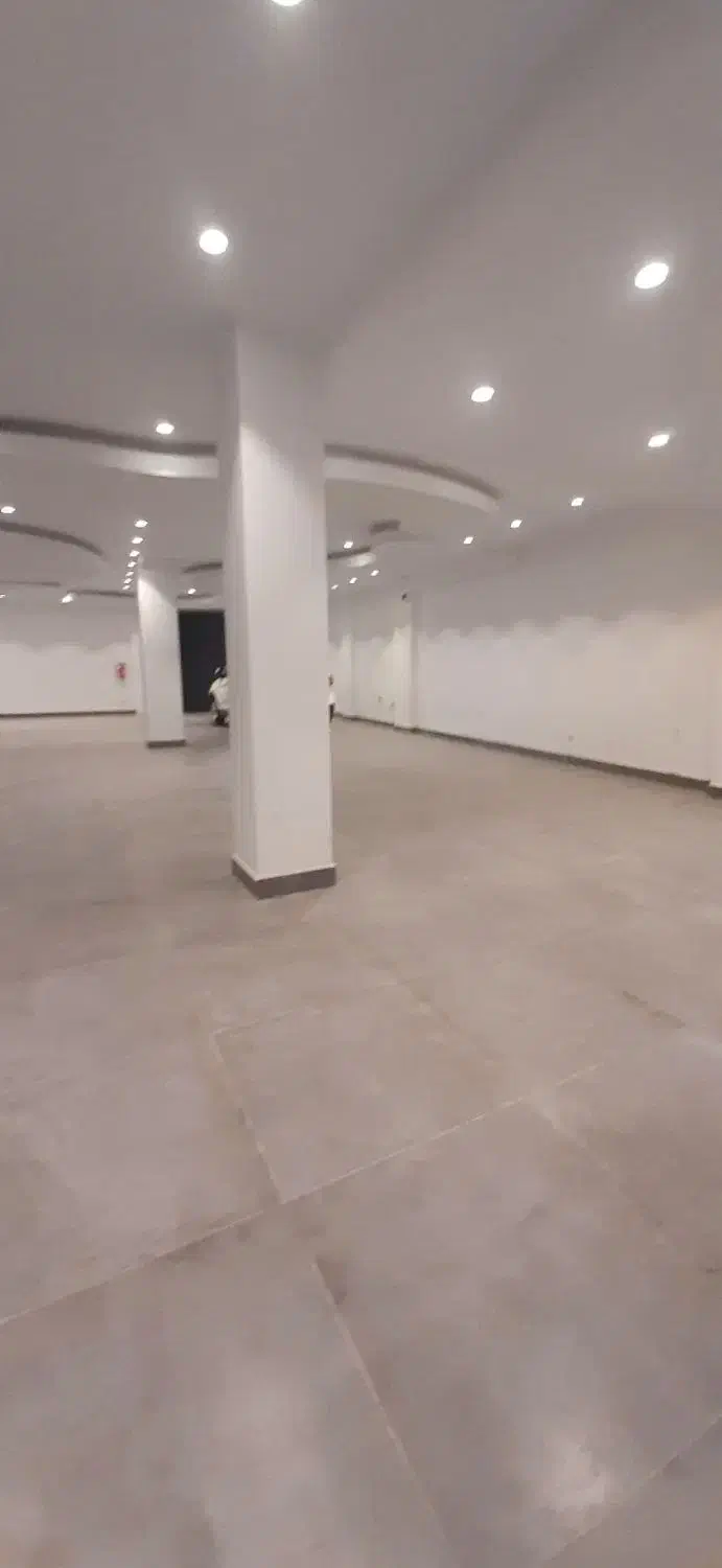 میدان تجریش ، نبش اصلی ، تجاری|اجارهٔ مغازه و غرفه|تهران, تجریش|دیوار