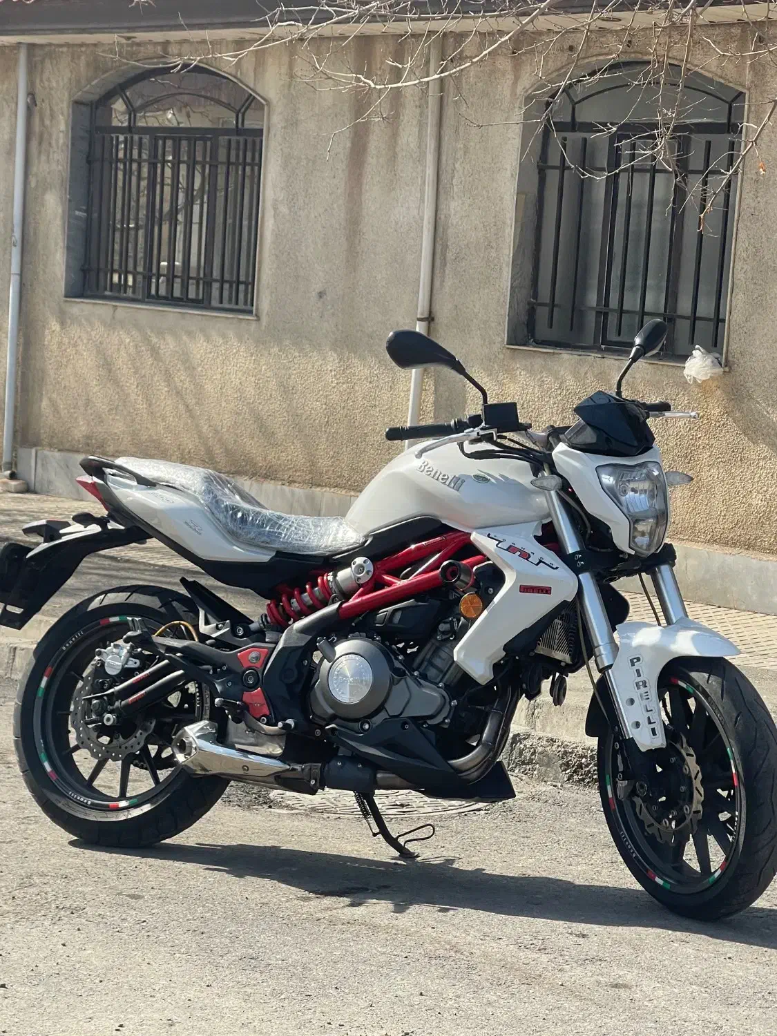 بنلی ۳۰۰ مدل ۹۷|موتورسیکلت|تهران, مجیدآباد|دیوار